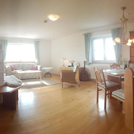 Wunderschoene Ferienwohnung Mit Seeblick 첼 암 모오스 외부 사진