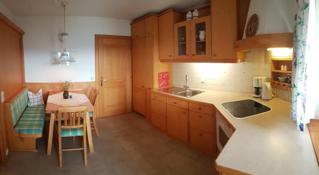 Wunderschoene Ferienwohnung Mit Seeblick 첼 암 모오스 외부 사진